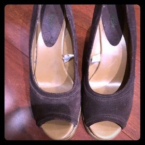 Peep toe wedges ( brown )
